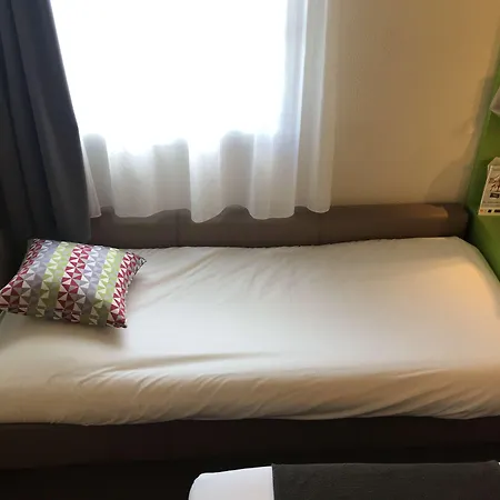 Campanile Marne La Vallée - Saint-georges 3*