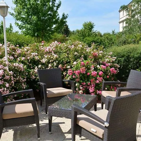 Campanile Marne La Vallee - Saint-georges Hotel Bussy-Saint-Georges