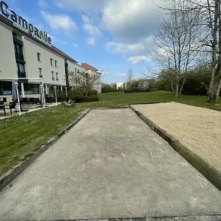 Campanile Marne La Vallee - Saint-georges Hotel 3*