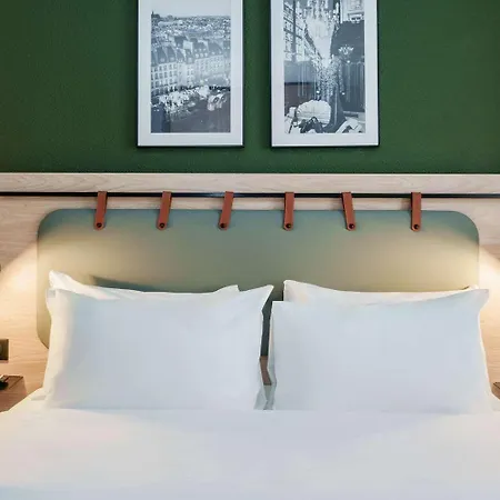 Campanile Marne La Vallee - Saint-georges 3*