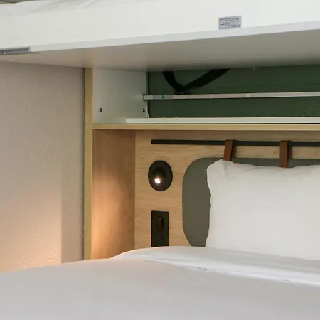 Hotel Campanile Marne La Vallée - Saint-georges 3*
