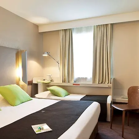 Campanile Marne La Vallee - Saint-georges 3*